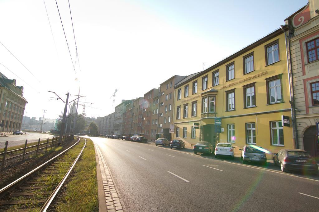 Cinnamon Hostel Вроцлав Екстериор снимка