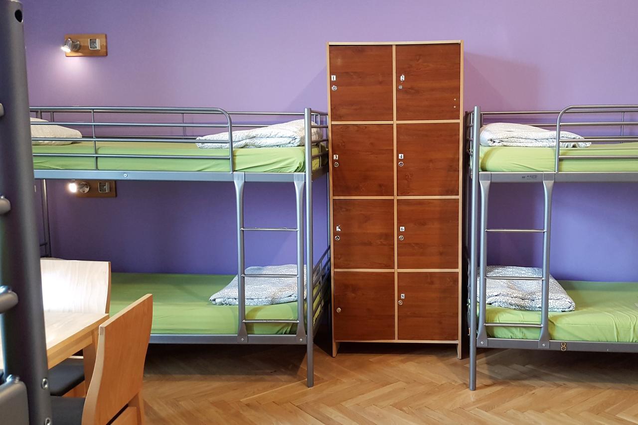 Cinnamon Hostel Вроцлав Екстериор снимка