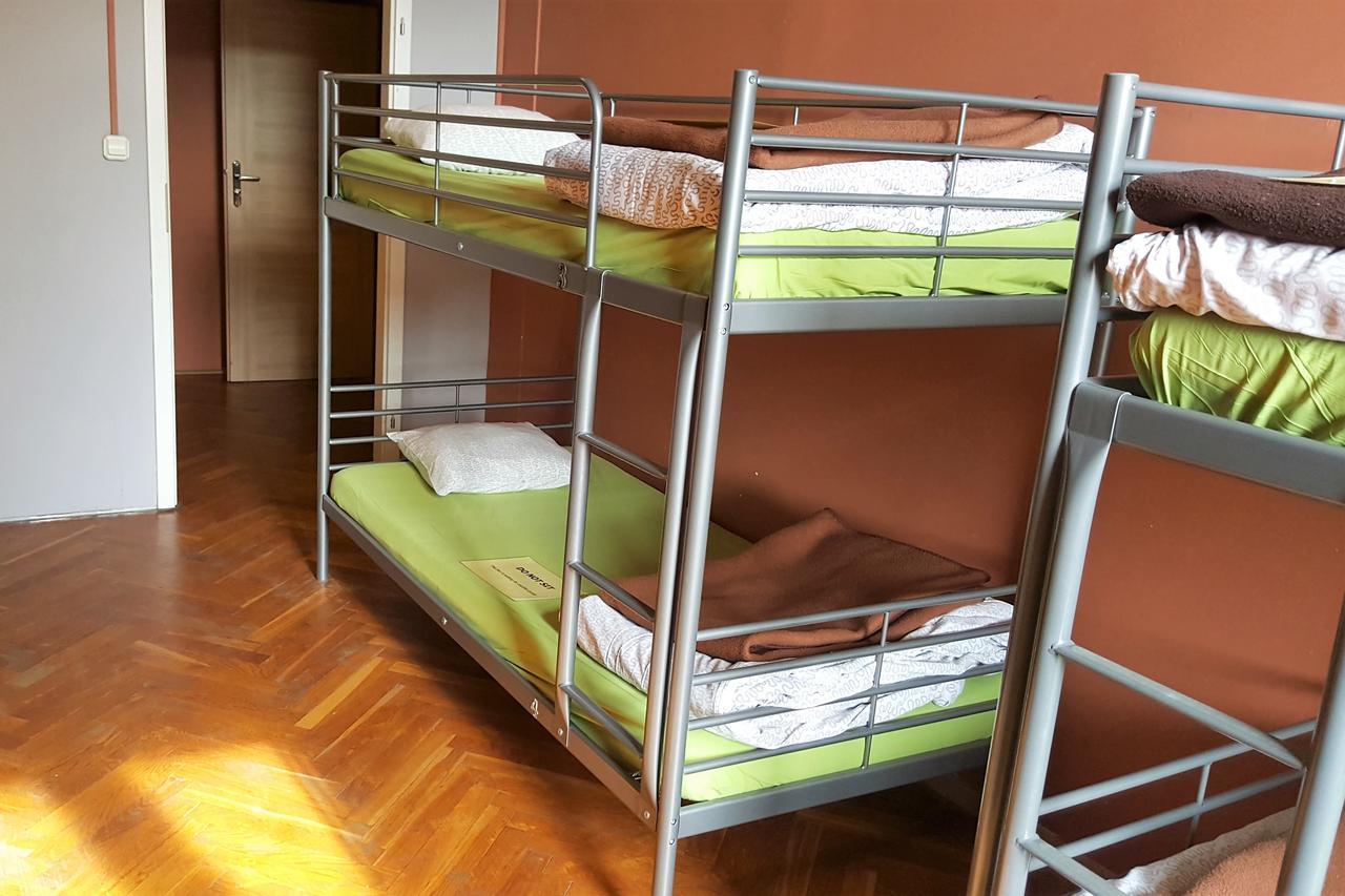 Cinnamon Hostel Вроцлав Екстериор снимка