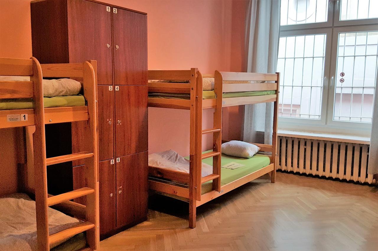 Cinnamon Hostel Вроцлав Екстериор снимка