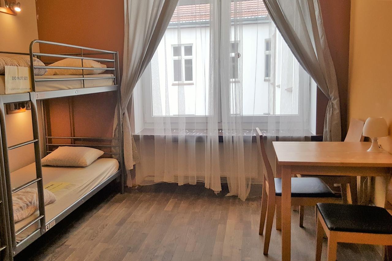 Cinnamon Hostel Вроцлав Екстериор снимка