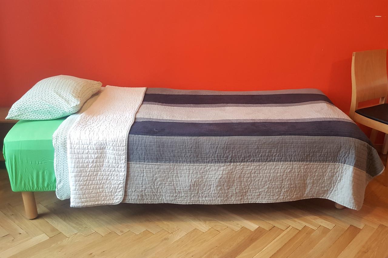 Cinnamon Hostel Вроцлав Екстериор снимка