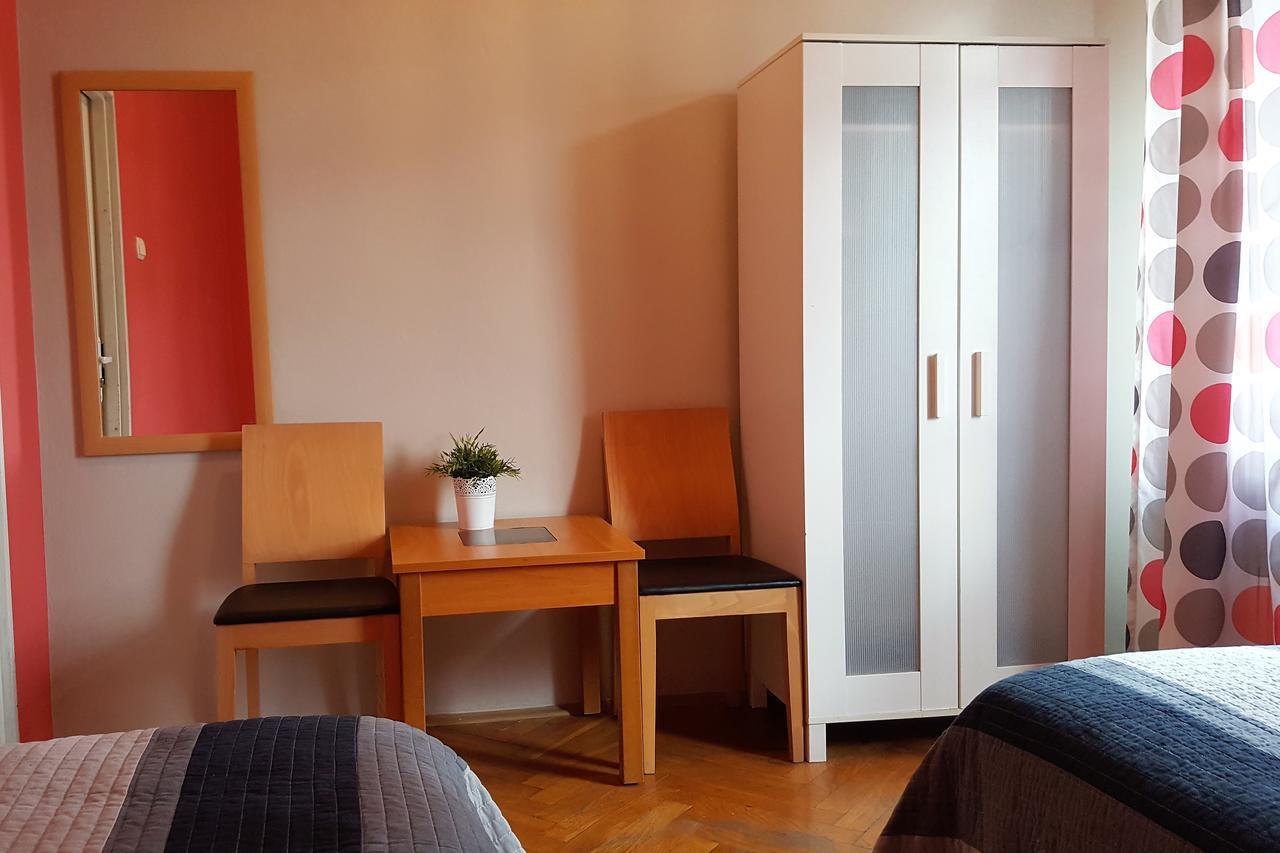 Cinnamon Hostel Вроцлав Екстериор снимка