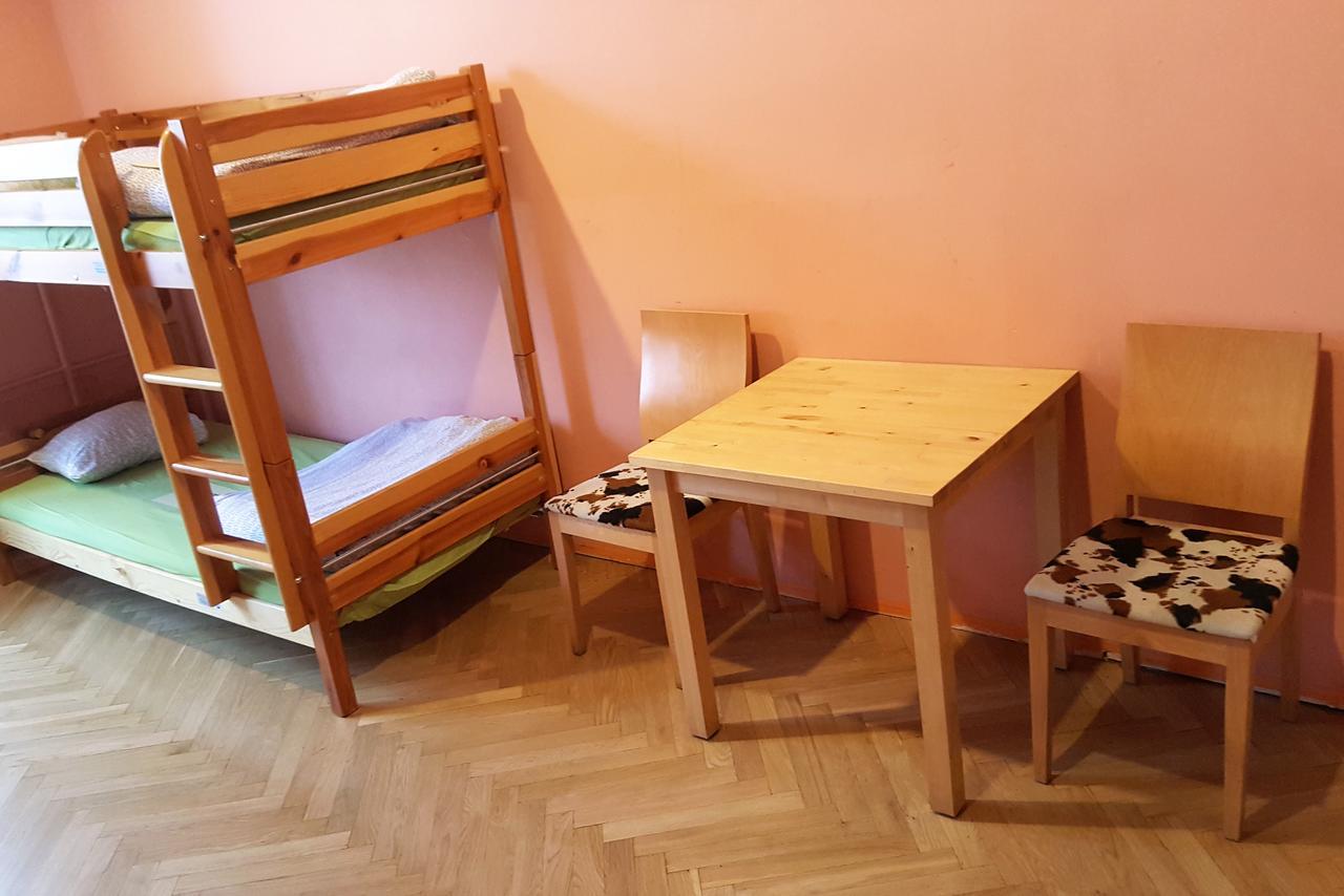 Cinnamon Hostel Вроцлав Екстериор снимка