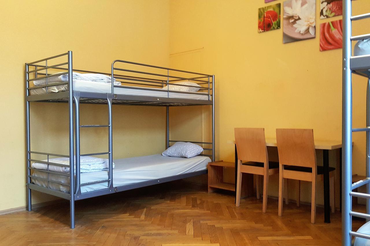 Cinnamon Hostel Вроцлав Екстериор снимка