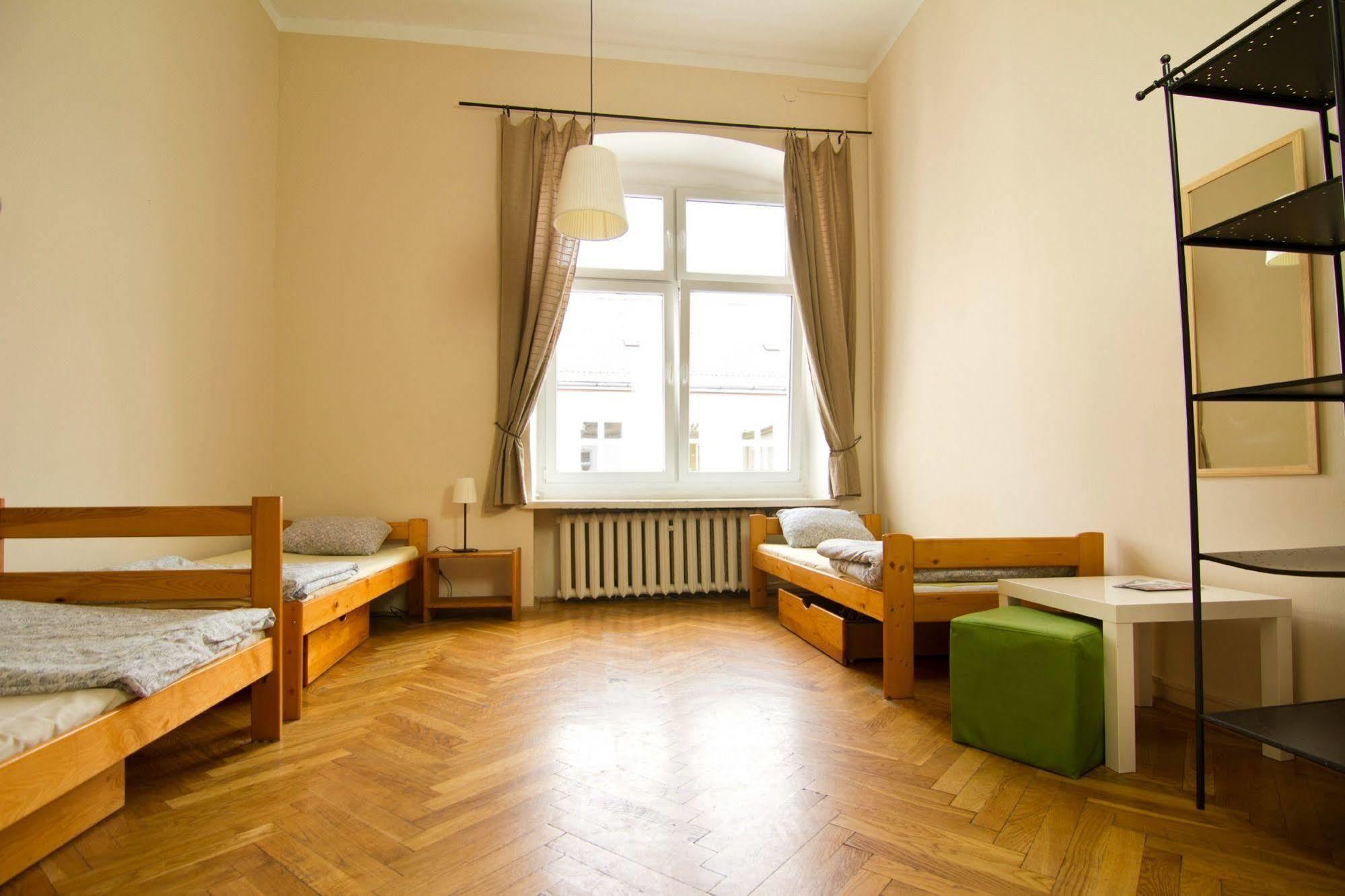 Cinnamon Hostel Вроцлав Екстериор снимка