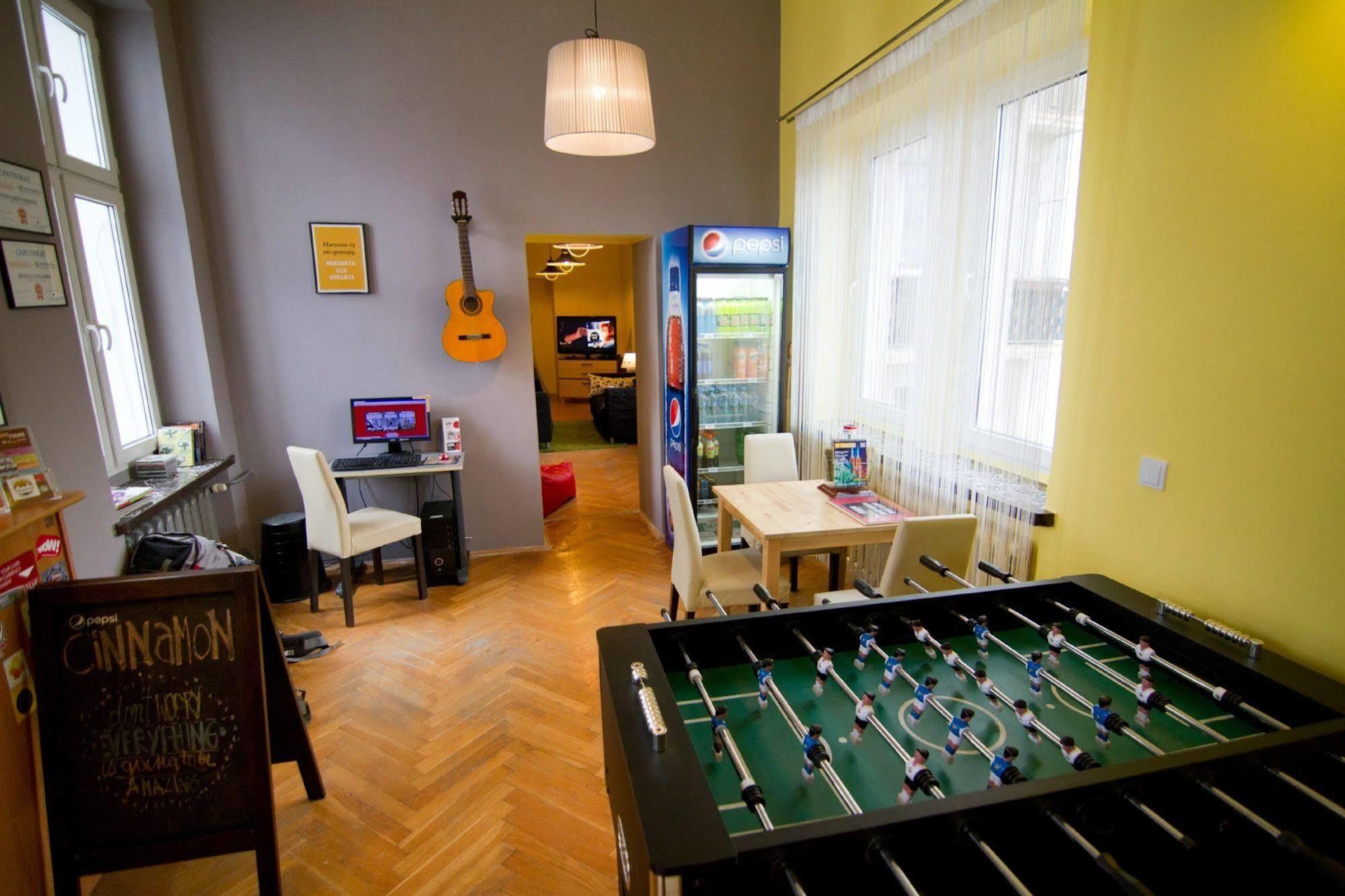 Cinnamon Hostel Вроцлав Екстериор снимка