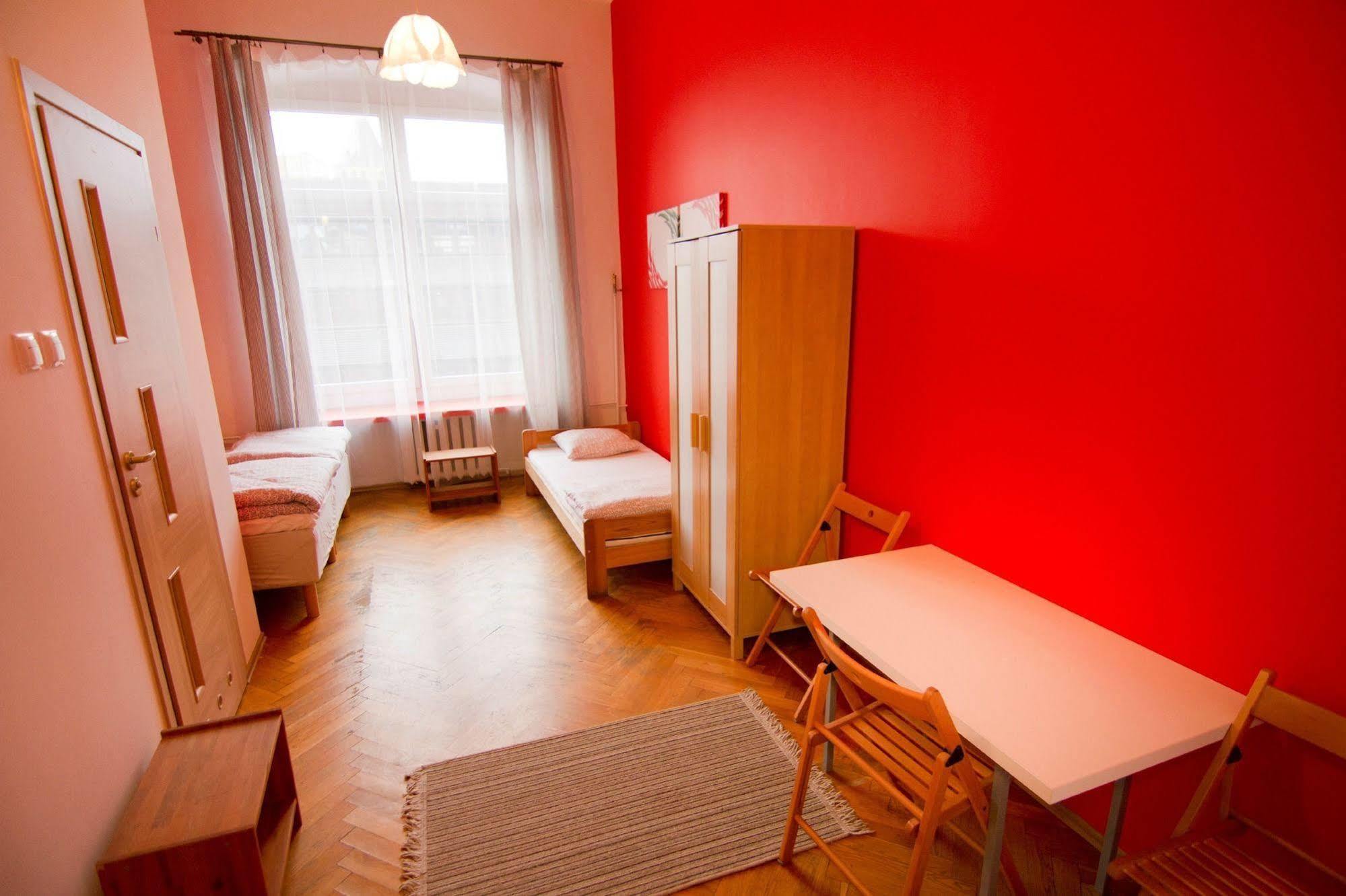 Cinnamon Hostel Вроцлав Екстериор снимка