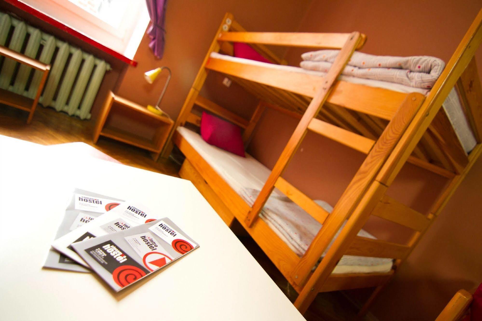 Cinnamon Hostel Вроцлав Екстериор снимка