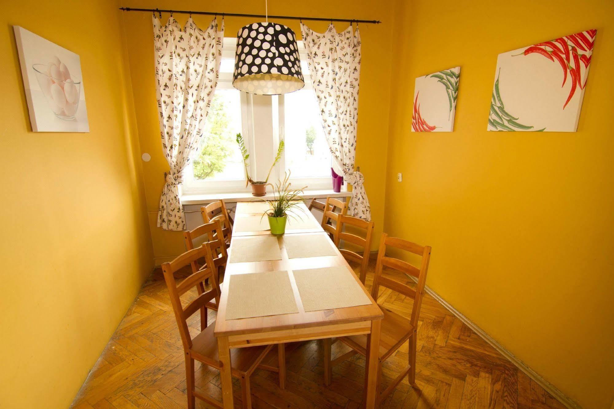 Cinnamon Hostel Вроцлав Екстериор снимка
