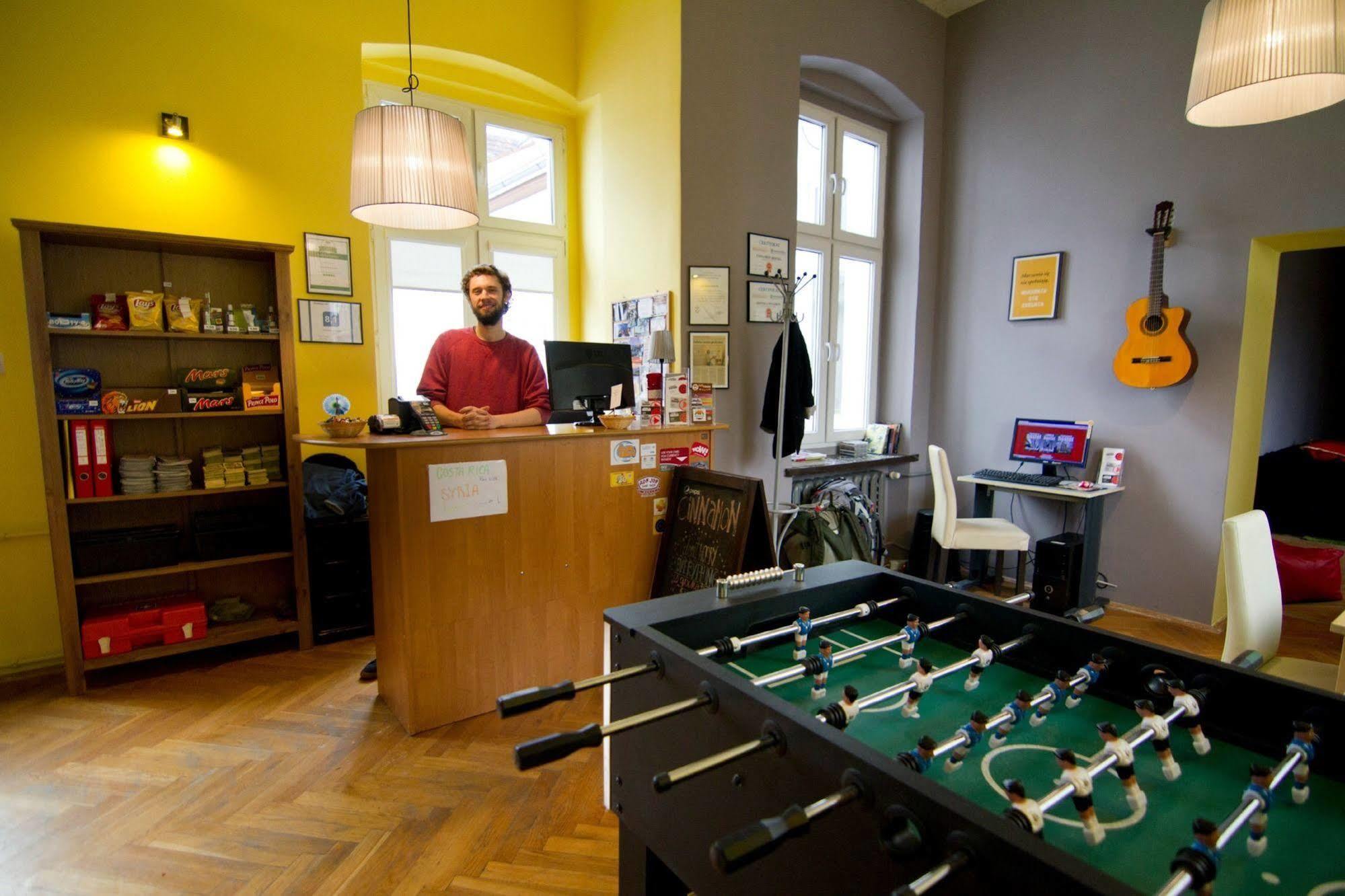Cinnamon Hostel Вроцлав Екстериор снимка