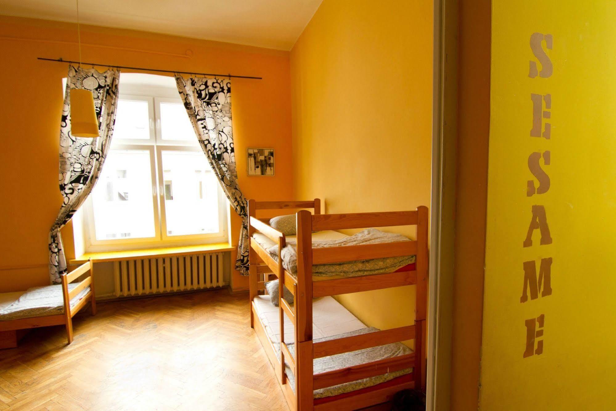 Cinnamon Hostel Вроцлав Екстериор снимка